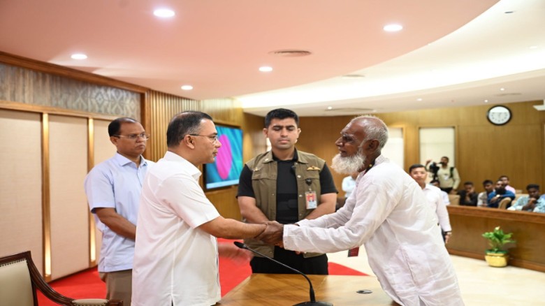 গুম-খুন, জুলাই অভ্যুত্থানে ক্ষতিগ্রস্ত পরিবারের ৭৪ জনকে চাকরি